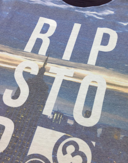 Város mintás kisfiú póló