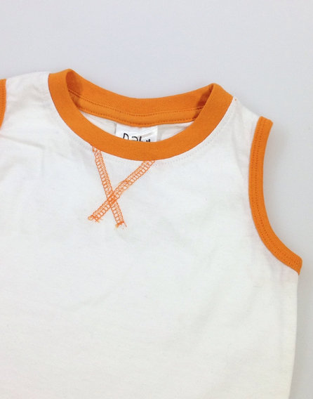 Baby fehér baba atléta