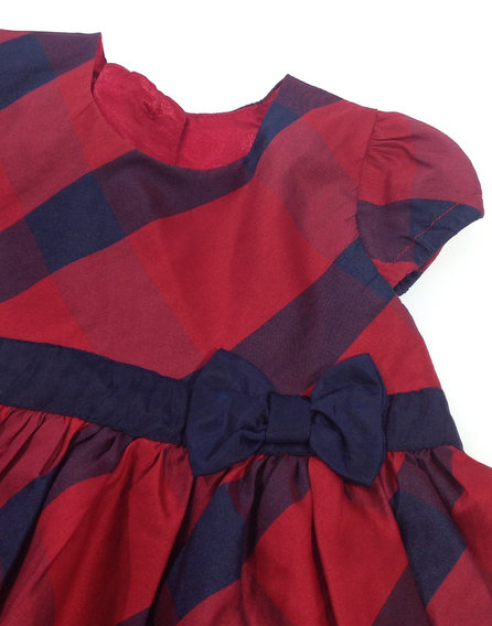 Matalan piros baba szatén alkalmi ruha