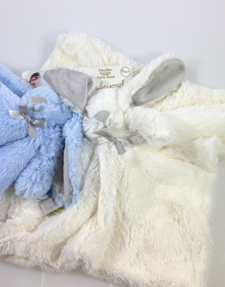 Blankets & Beyond két darab nyuszi mintás szundikendő Gyerekruha Klub