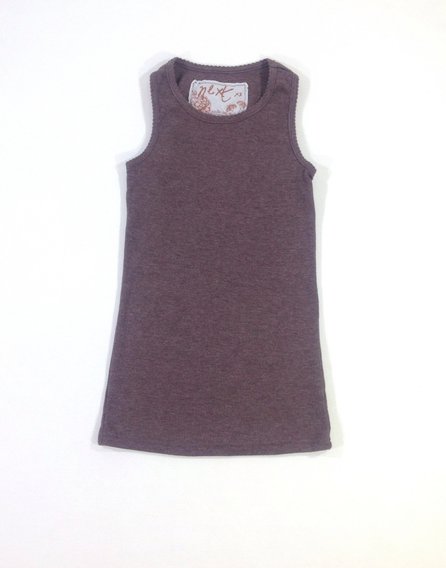 Next barna bordázott kislány atléta