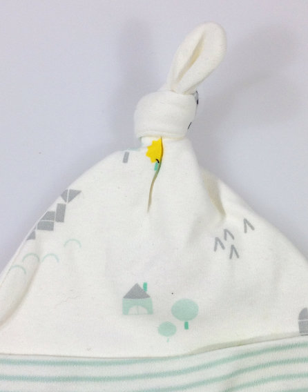 Marks & Spencer mintás baba sapka