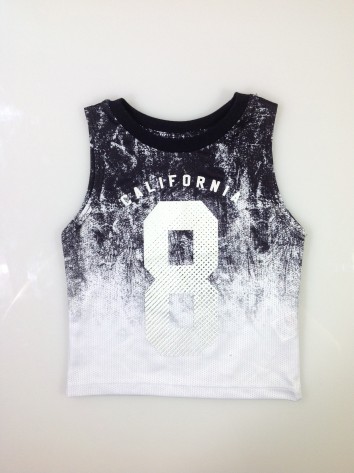 River Island feliratos atléta