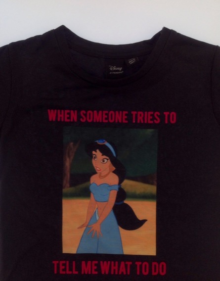 Disney Jázmin mintás fekete póló