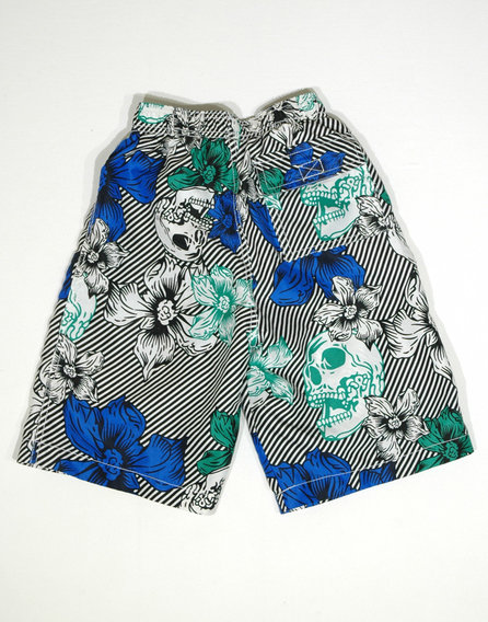 Színes mintás fürdőnadrág