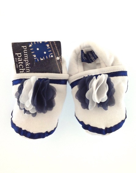 Pumpkin Patch virágmintás fehér baba mamusz