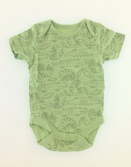 St. Bernard hüllőmintás világoszöld baba body