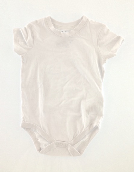 F&F fehér baba body