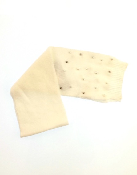 IDEXE gyöngyös törtfehér sál