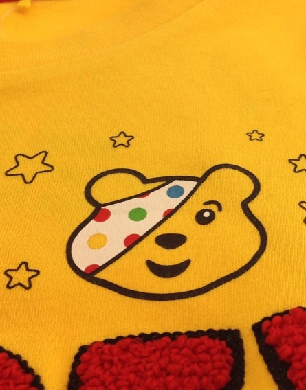 George Pudsey macis sárga pizsama felső