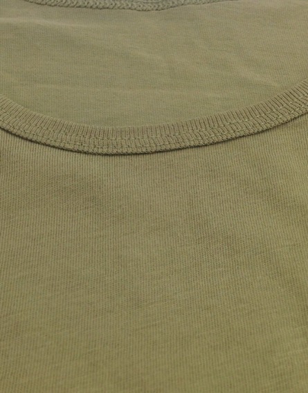 George olívazöld atléta