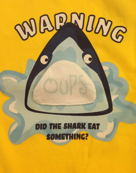 Z Generation cápamintás sárga póló