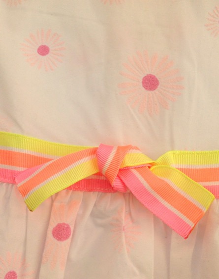 Z Generation virágmintás fehér nyári ruha