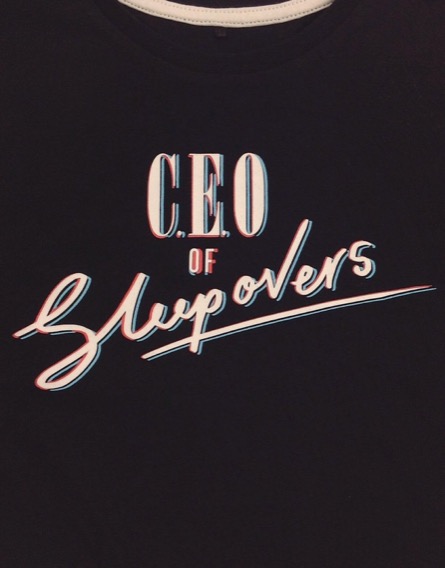 George feliratos fekete póló